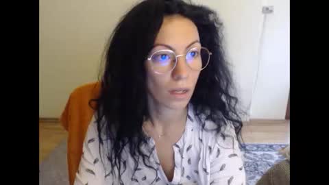Snapshot of emmatoo95 chatting on October 2025 10:13:02 AM Emmatoo online show from October 2025 10:13:02 AM