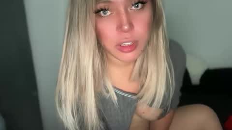 YourDreamGirl Emma  online show from April 2026 04:37:01 PM