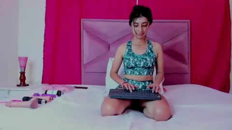  Emma  online show from January 2025 04:26:01 PM