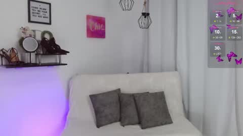 Emmi Cam online show from July 2026 01:08:02 PM