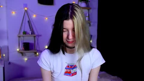 emmie_everly online show from October 2025 07:14:01 PM