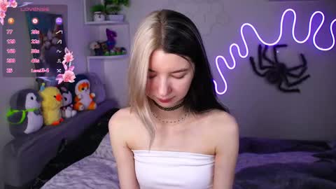 emmie_everly online show from April 2026 07:41:01 PM
