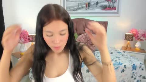 Emmi online show from September 2025 01:15:01 PM