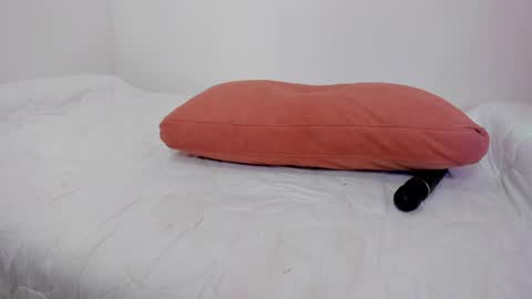 Emmi online show from April 2026 07:45:01 AM