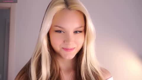 Aurora online show from September 2025 06:46:01 AM