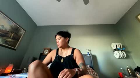 Snapshot of emmmers48 chatting on December 2025 09:31:02 PM Emms online show from December 2025 09:31:02 PM