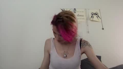 Snapshot of emmwarr1514 chatting on February 2026 03:49:02 PM emmwarr1514 online show from February 2026 03:49:02 PM