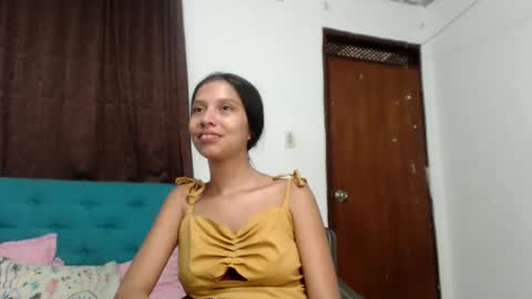 Snapshot of emmy_cutee chatting on November 2025 01:56:02 PM Emily online show from November 2025 01:56:02 PM