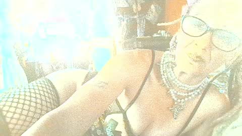 Snapshot of emmybaby5250 chatting on March 2026 11:33:01 PM emmybaby5250 online show from March 2026 11:33:01 PM