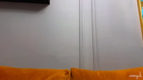 Em online show from December 2024 01:37:02 AM