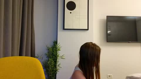 Em online show from December 2024 05:26:01 PM