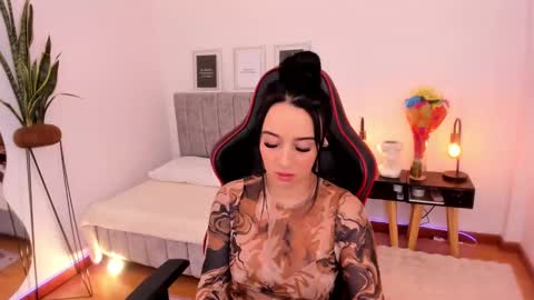 Emmy Evans  online show from March 2025 08:22:01 PM