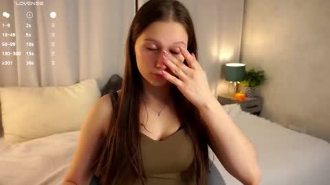 Emmy online show from November 2025 01:09:02 AM