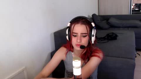 Snapshot of emmylies chatting on December 2024 07:00:01 AM Emmymy favourite tips100035122212377pvt open online show from December 2024 07:00:01 AM