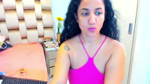 Snapshot of emperatriztapia chatting on June 2026 03:44:02 PM emperatriztapia online show from June 2026 03:44:02 PM