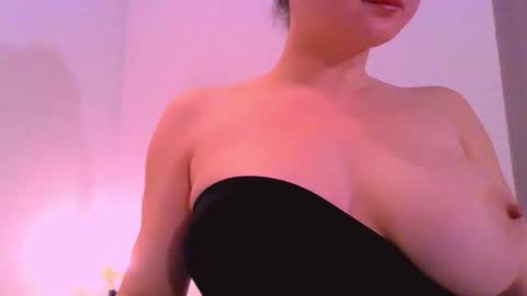 M online show from April 2026 04:45:01 AM