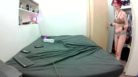 Empress Lillth online show from April 2026 06:33:02 PM