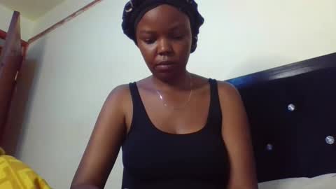 Snapshot of empressvee25 chatting on April 2026 11:18:02 AM empress online show from April 2026 11:18:02 AM