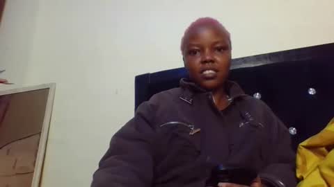 Snapshot of empressvee25 chatting on April 2026 02:23:01 AM empress online show from April 2026 02:23:01 AM