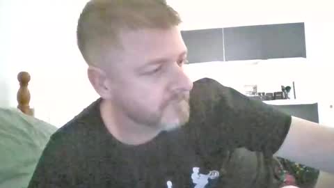 emrys2016833836 online show from February 2026 06:58:02 PM