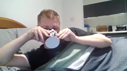 emrys2016833836 online show from February 2026 12:02:01 PM