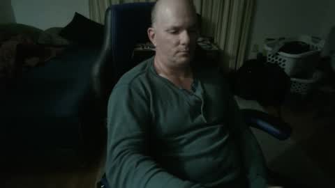 Snapshot of emsguy1 chatting on September 2025 03:52:02 AM Matt online show from September 2025 03:52:02 AM