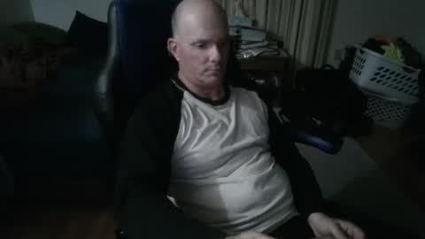 Snapshot of emsguy1 chatting on November 2025 05:06:01 AM Matt online show from November 2025 05:06:01 AM