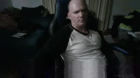 Snapshot of emsguy1 chatting on December 2025 04:54:01 AM Matt online show from December 2025 04:54:01 AM