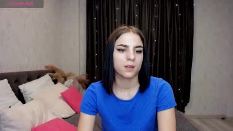 Snapshot of emy__angel chatting on January 2025 06:55:02 AM emy__angel online show from January 2025 06:55:02 AM