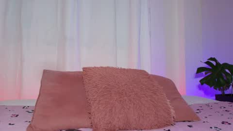 Snapshot of emy_cole1 chatting on July 2026 01:58:01 AM Emy online show from July 2026 01:58:01 AM