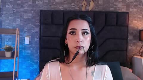 Emy   online show from May 2026 07:09:02 PM