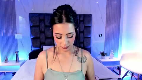 Emy   online show from May 2026 07:44:01 PM