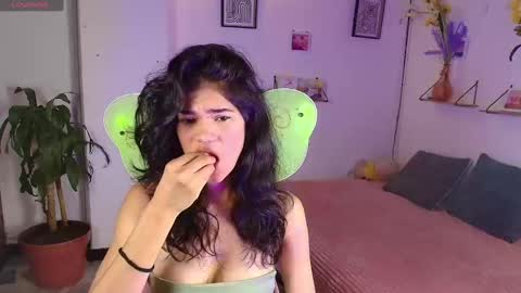 emycarver09 online show from October 2025 09:21:02 AM