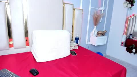 Emy online show from February 2025 12:47:02 PM