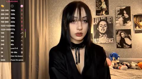 Amelia online show from November 2025 08:21:02 PM