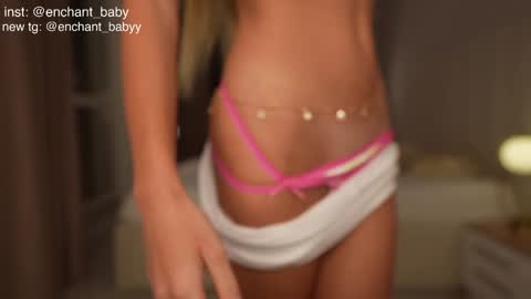 Snapshot of enchant_baby_ chatting on September 2025 07:15:01 PM My name is Eva online show from September 2025 07:15:01 PM