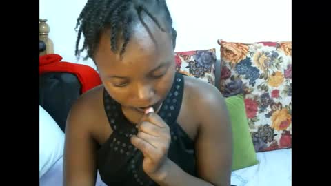 Vee online show from May 2026 07:07:01 PM