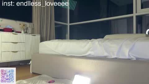 Mia online show from April 2026 11:11:02 PM