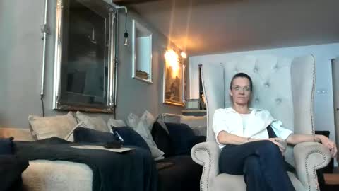 Snapshot of englishcouple81 chatting on March 2026 05:00:02 AM englishcouple81 online show from March 2026 05:00:02 AM