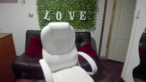 Enma clark online show from February 2025 07:16:02 PM