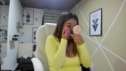 Enma clark online show from October 2025 06:10:02 AM