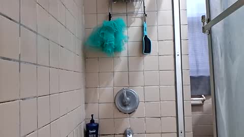 Snapshot of enri1212 chatting on November 2025 08:09:01 PM enri1212 online show from November 2025 08:09:01 PM