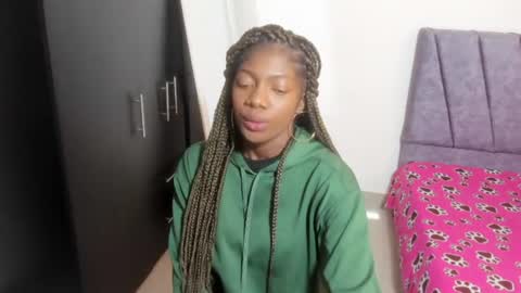 Snapshot of enyelsalas2 chatting on October 2025 02:12:02 AM Angela online show from October 2025 02:12:02 AM