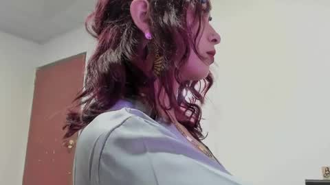 Leyla online show from April 2026 03:23:01 AM