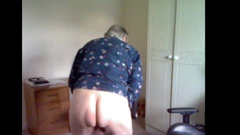 erasmus_d online show from April 2026 06:16:02 PM