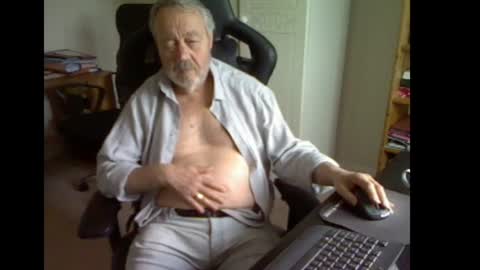 erasmus_d online show from June 2026 05:11:02 PM