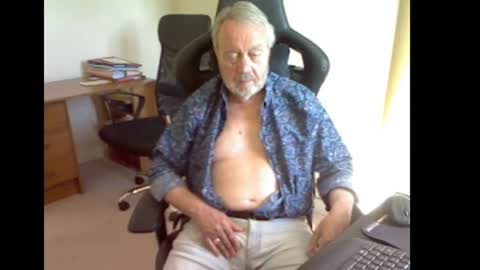 erasmus_d online show from June 2026 04:38:01 PM