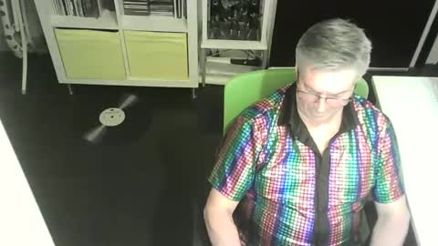 ErBee62 online show from February 2025 10:32:01 PM