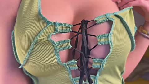 Alissa online show from December 2024 01:11:02 PM