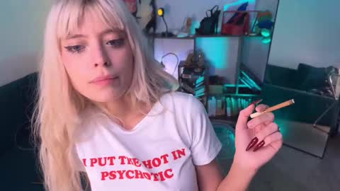 Alissa online show from September 2025 12:30:01 PM